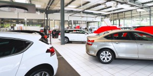 Emissions des véhicules : Bruxelles ouvre une enquête contre BMW, Daimler et VW