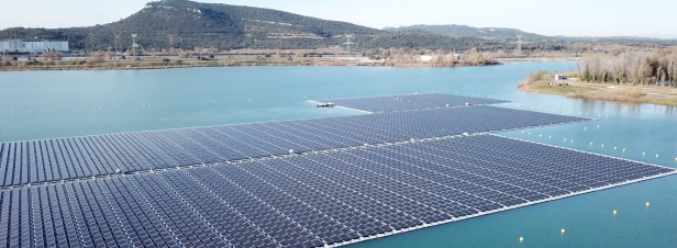 [VIDEO] La plus grande centrale photovoltaïque flottante d'Europe se construit dans le Vaucluse 