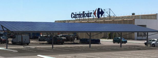 Carrefour expérimente les protections solaires photovoltaïques sur 36 parkings