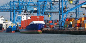 Émissions du transport maritime : la France propose de réduire la vitesse des navires