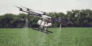 Expérimentation des traitements phytosanitaires par drone : l'arrêté est en consultation 