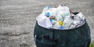 Loi économie circulaire : les députés proposent de sortir des emballages plastique jetables en 2040