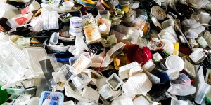 Déchets d'emballages plastique : la Cour des comptes européenne craint une envolée du trafic illicite