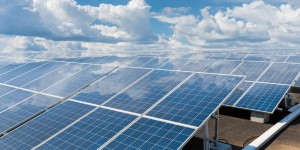 Photovoltaïque : la renégociation des anciens tarifs d'achat soumise à l'examen des députés
