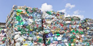 Plastique : la liste des emballages inutiles prend forme