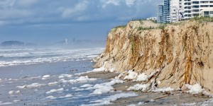 Érosion côtière : l'inventaire des biens menacés à court, moyen et long terme