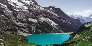 Dans les Alpes suisses, plus de 1 000 lacs créés par la fonte des glaciers