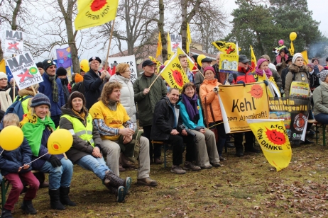 Alsace: manifestation d' 'antinucléaires' frontaliers  