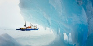 Antarctique : le sauvetage du navire russe a commencé