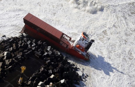 Cargo échoué à Anglet : risques de pollution massive  'écartés'