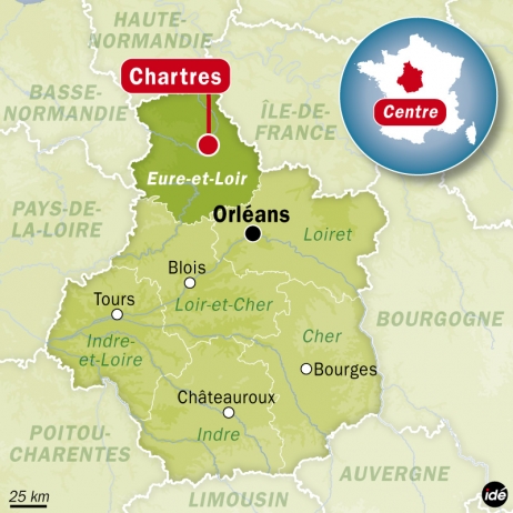 Ecotaxe : 200 agriculteurs déboulonnent des panneaux à Chartres