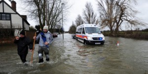 Inondations en Angleterre: la Tamise proche de son niveau record