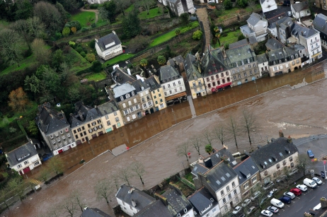 Inondations : le Finistère placé en alerte rouge par Météo-France