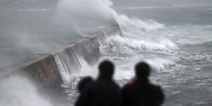 Intempéries : la Bretagne en alerte, une morte dans le Morbihan