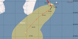 L'île de La Réunion en alerte rouge au cyclone