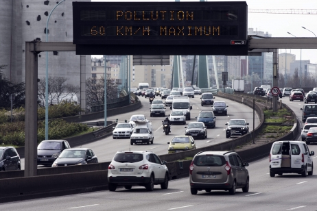 Pollution : deux fois moins de bouchons que d'habitude en région parisienne