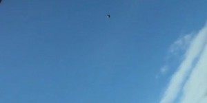 Norvège : un parachutiste frôlé par une météorite