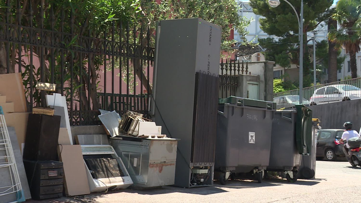 À Nice, des caméras de surveillance traquent les dépôts sauvages d’encombrants