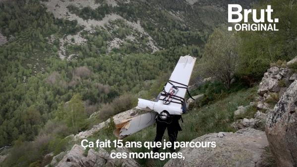 VIDEO. 'On a les tout premiers débris de l'ULM que j'ai sortis de l'eau' : Seul, il nettoie les Pyrénées