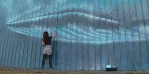 L'aéroport de La Rochelle s'habille d'une fresque grandeur nature de baleine