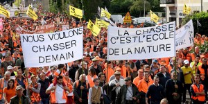 Au moins 40 000 chasseurs manifestent à Mont-de-Marsan, Amiens, Redon et Caen