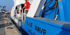 Bienvenue à bord du Blue Wave, un chalutier high tech à propulsion hybride : 'On essaye de limiter notre impact' sur l'environnement