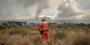 Canaries : maisons englouties, menace de gaz toxiques... Ce que l'on sait de l'éruption du volcan Cumbre Vieja