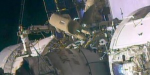 Panne à l'ISS : première sortie orbitale pour 2 astronautes