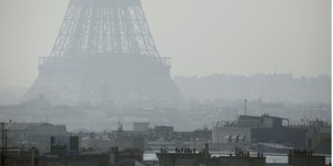 Paris : un pic de pollution revient à vivre avec 8 fumeurs dans 20 m2