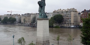 Crue de la Seine : le pic de 6,20 mètres pourrait être franchi à Paris