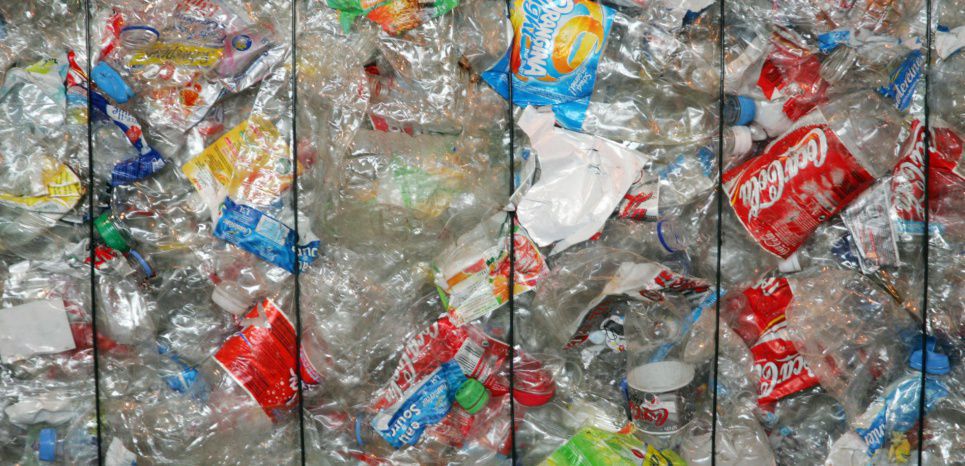 Recyclage : bientôt des consignes pour les bouteilles en plastique ?