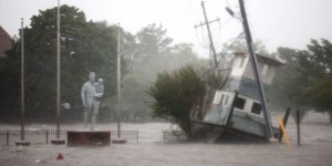 Ouragan Florence : plusieurs morts, des habitants piégés, 'un scénario catastrophe'
