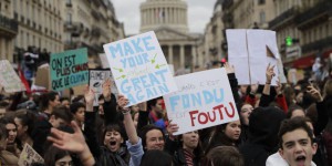 'Plus chauds que le climat' : entre 29.000 et 40.000 jeunes manifestants à Paris