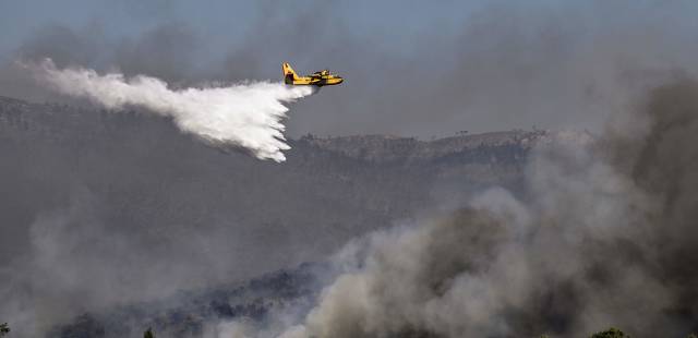 En Grèce, un répit partiel pour les pompiers sur le front des incendies