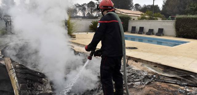 Plus de 3 000 campeurs évacués lors d’un violent incendie dans les Pyrénées-Orientales