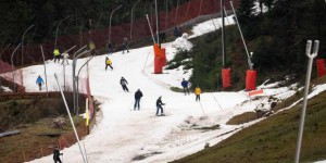 Dans les Vosges, des associations dénoncent le transport de 70 tonnes de neige en camion vers une station de ski