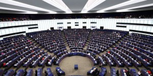 Gaspillage alimentaire, « fast fashion » : les eurodéputés votent pour durcir les règles